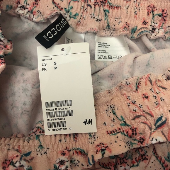 Pink flower skirt - Picture 2 of 3